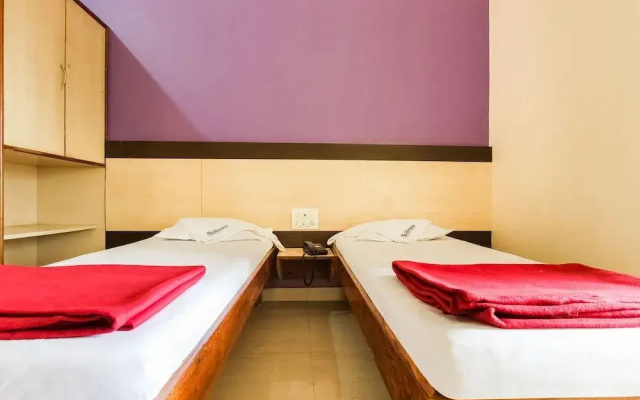 Hotel Hoysala Deluxe Lodging by OYO Rooms