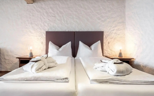 Swiss-Chalet Merlischachen - Romantik Schloss-Hotel am See