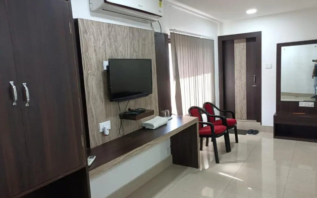 Kusum Hotel And Restaurant