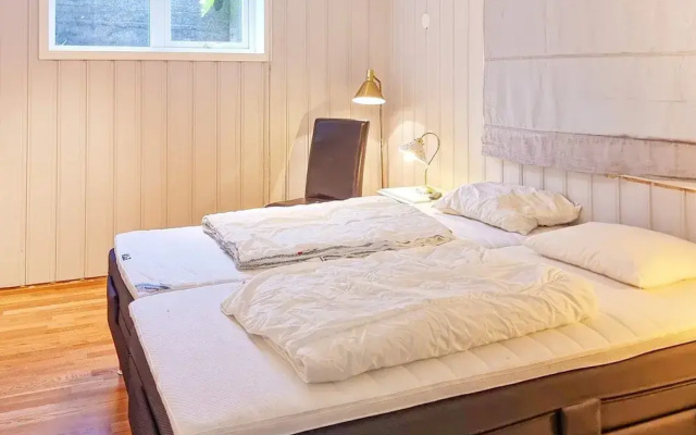 10 Person Holiday Home in Bygstad