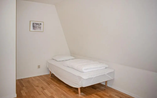 Awesome Home in Tingsryd With 5 Bedrooms, Sauna and Wifi