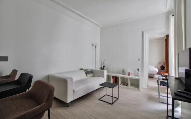 Very Cosy Parisian Apartment