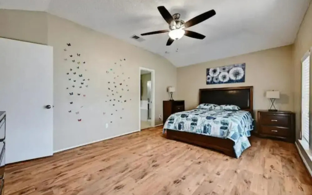 Modern Pflugerville Home Near Austin