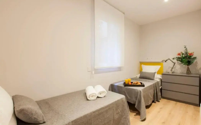 Perfectly located 4bed 4bath apartment in Barcelona 2 2