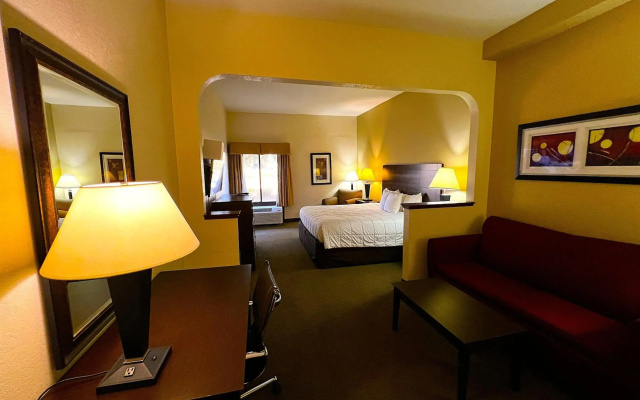 Comfort Inn & Suites Moss Point Pascagoula
