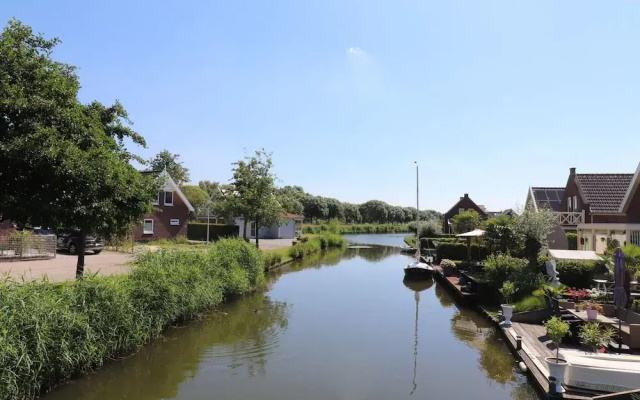 Bungalow in Zuytland With Private Fishing Jetty