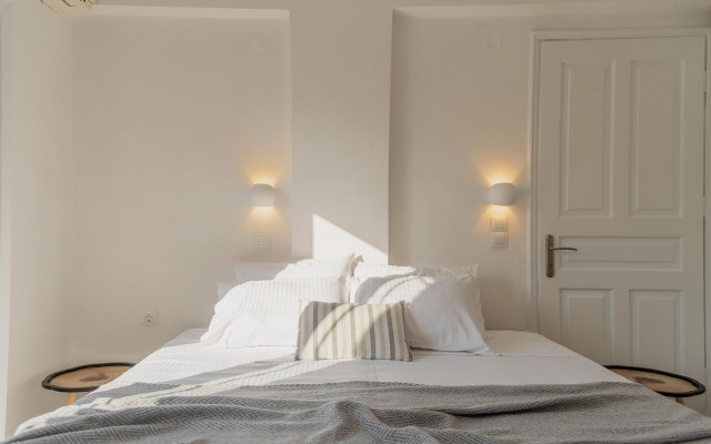 Olive Grove Beachfront Apartments & Suites