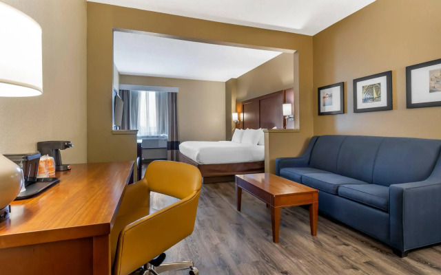 Comfort Suites