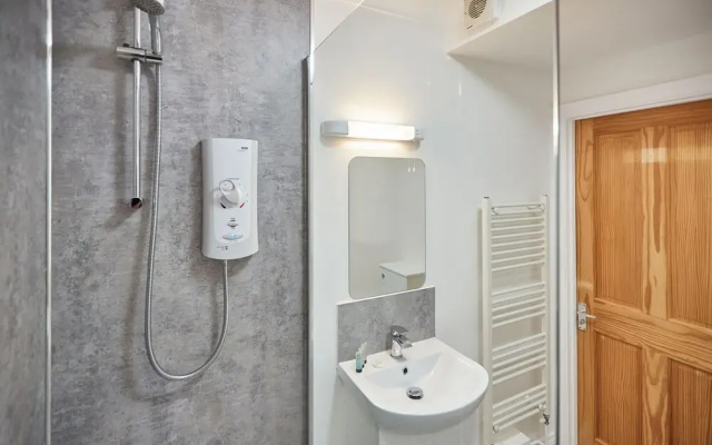 Host Stay Seaside Apartment