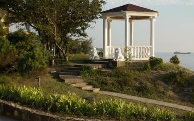 Гостиница Recreational Resort Lazurny в Кабардинке отзывы, цены и фото номеров - забронировать гостиницу Recreational Resort Lazurny онлайн Кабардинка вид на фасад