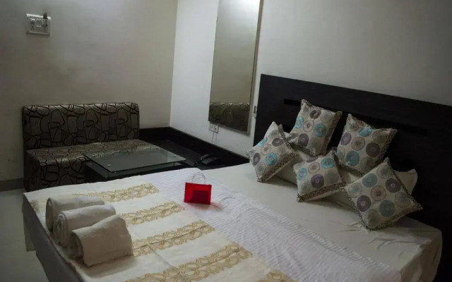 Hotel Lals Plaza