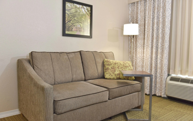 Hampton Inn & Suites Alexandria