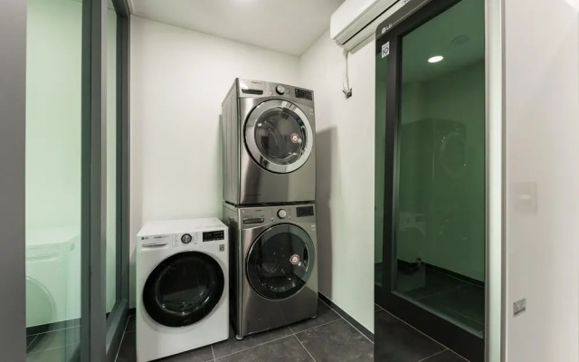 Changwon Jungangdong Business Hotel Hue
