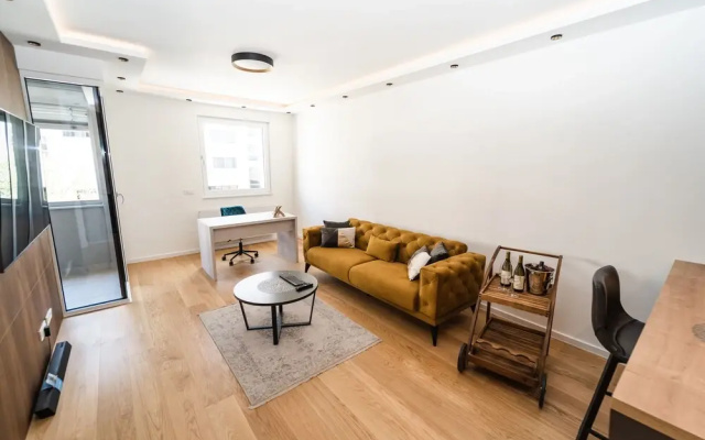 Luxury Business Apartment by Mercado
