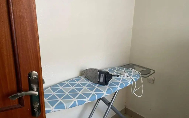 House - Sleeps 6 - Parking - Garden