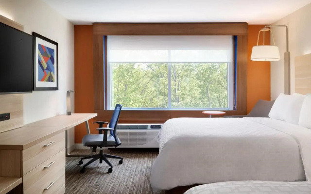 Holiday Inn Express & Suites Warrensburg North, An Ihg