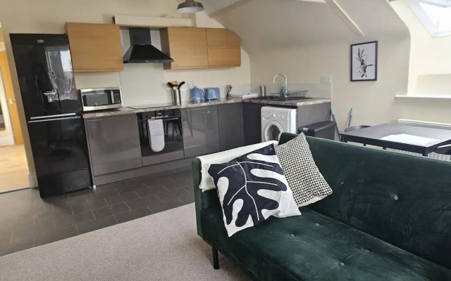 1 Bed Flat - Sleeps 2 - Parking - Wifi