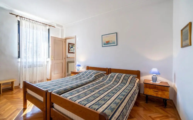 Nice Apartment in Umag With 2 Bedrooms and Wifi