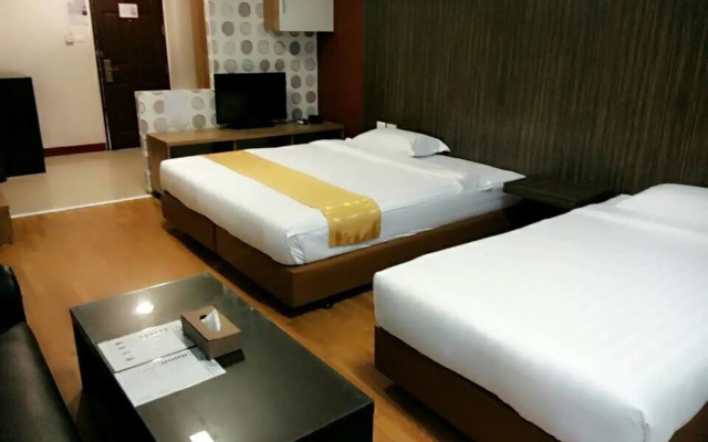 101 Holiday suite