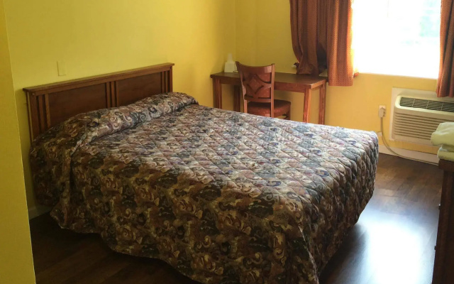 Riverview Motel