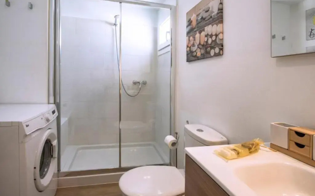 Flower Beach Suite 23