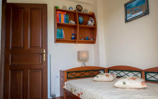 Athenian Riviera Family House