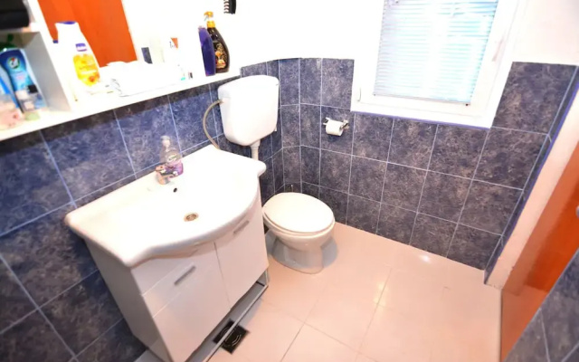 Holiday Homes & Bungalows Povija