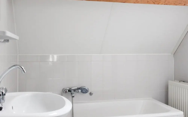 Beautiful Home in Wemeldinge With 3 Bedrooms and Wifi