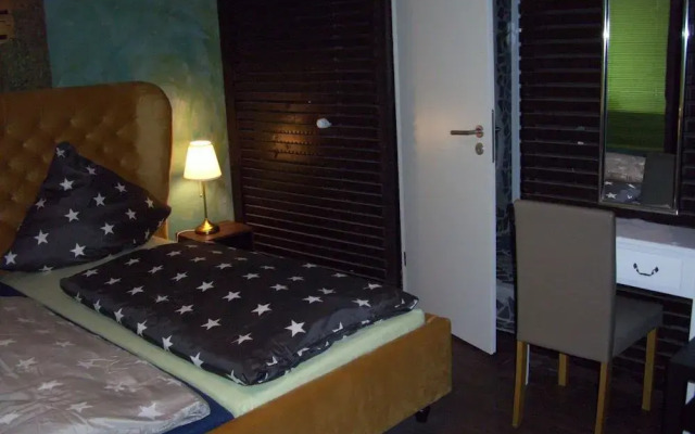 fritzis arte rooms