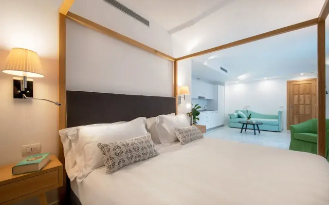 Luxury Villa with Penthouse, Pools and Sea View