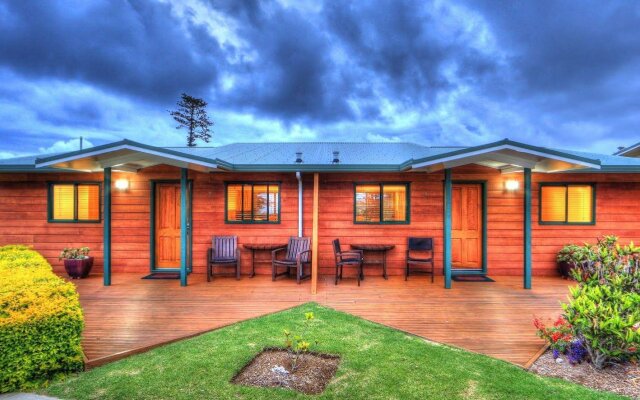 Endeavour Lodge in Burnt Pine, Norfolk Island from 156$, photos, reviews - zenhotels.com hotel front