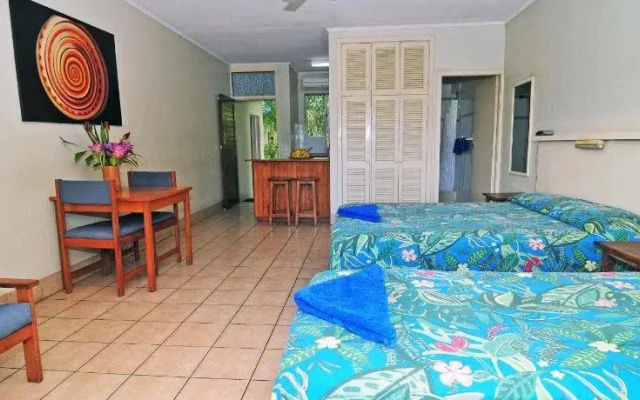 Coral Motel & Apartments