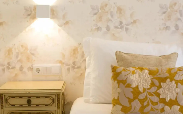 Suites Amalia Guesthouse near to Rossio Square