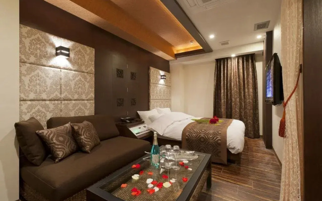 Hotel MYTH