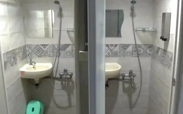 Ohlala Hostel