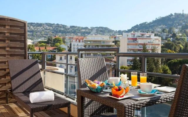 Superior Apartment in Cannes With Terrace