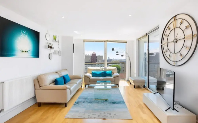Panoramic London: 3-Bed City Oasis