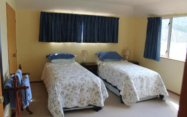 Aroha Riccarton Bed And Breakfast