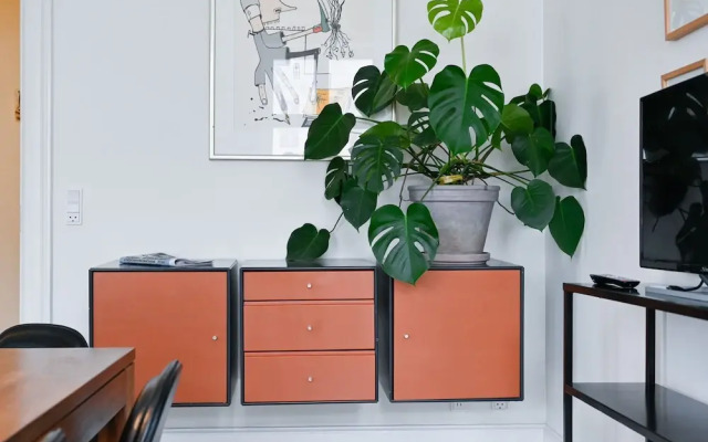 Beautiful 2-Bedroom Apartment with Designers Furniture in Downtown Copenhagen
