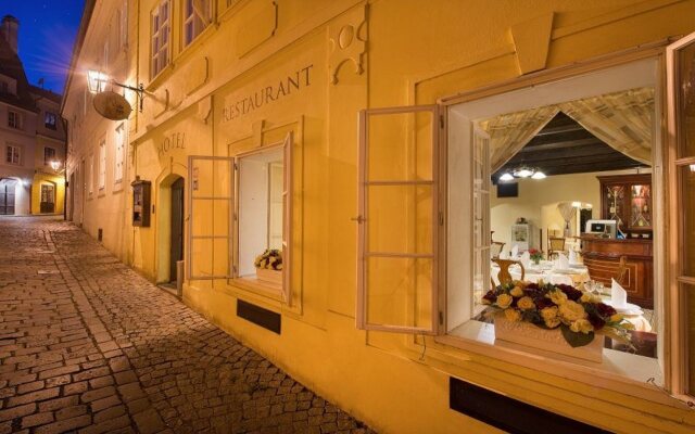 Отель Boutique Hotel Constans Prague Чехия, Прага - - забронировать отель Boutique Hotel Constans Prague, цены и фото номеров вид на фасад
