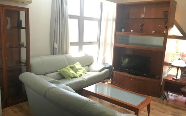 Alex Residence 103