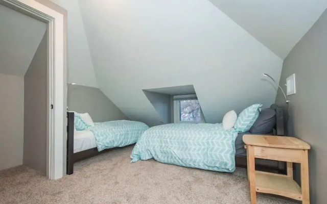 Historical Bungalow Near CSU & Old Town!