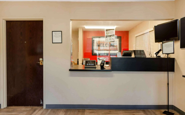 Extended Stay America Select Suites Roanoke Airport
