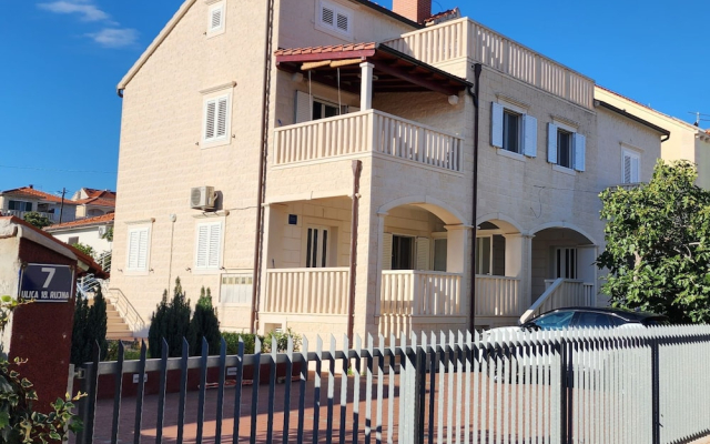 Charming Apartments Zara & Mia