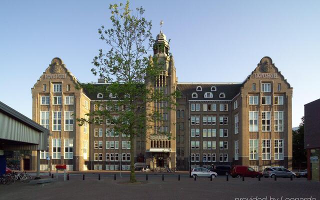 Lloyd Hotel вид на фасад