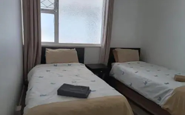 Dumela Margate Flat No 12