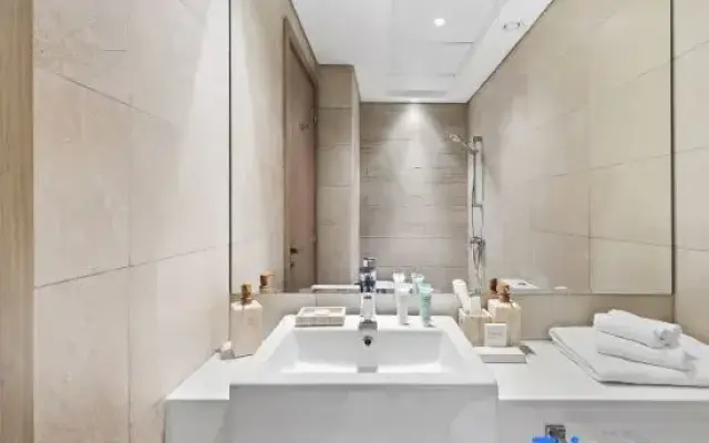 Bright Modern Studio in Meydan Azizi Riviera 40