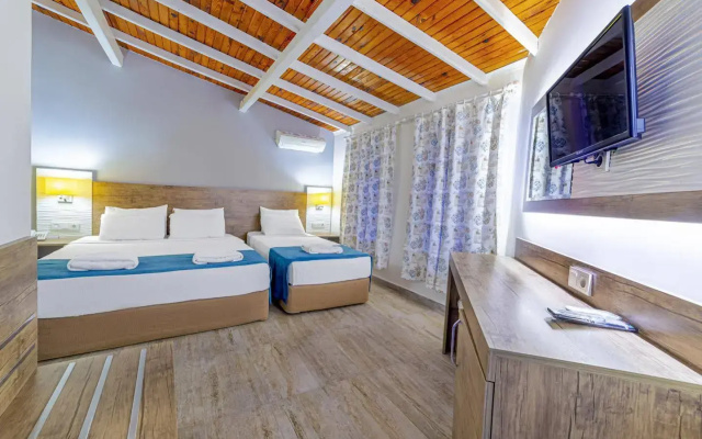 Illusion Beach Club Hotel +16 Only Adult