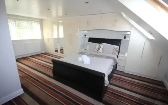 Hounslow House