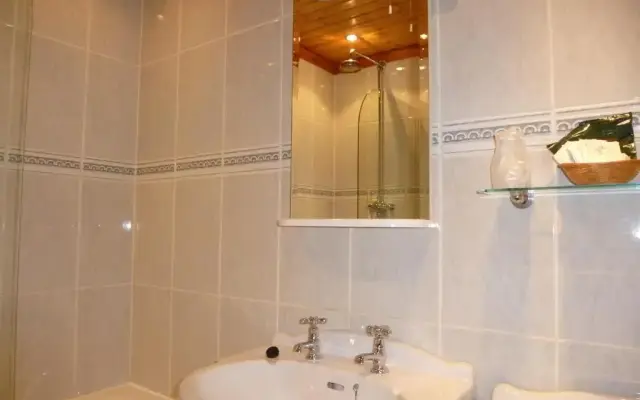 Somerton House Hotel
